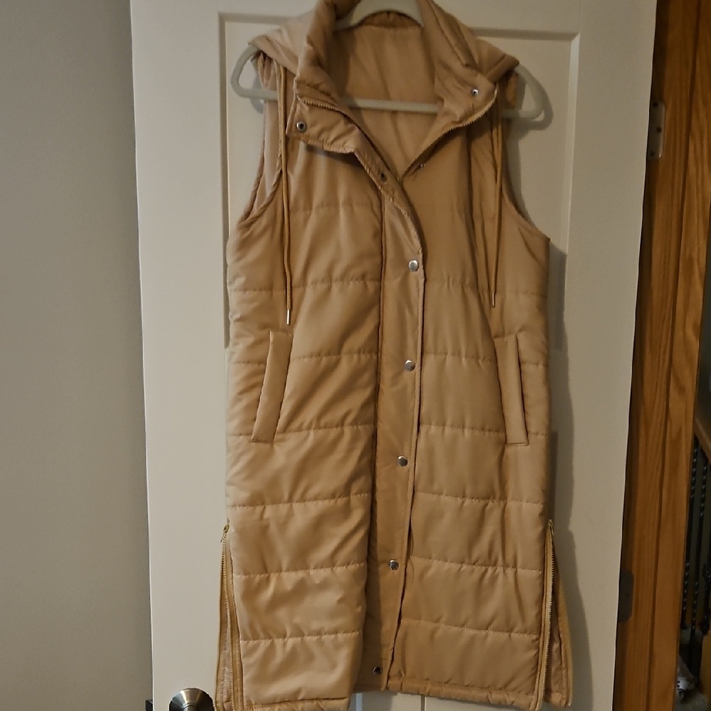 Women's Tan Puffer Vest L/XL